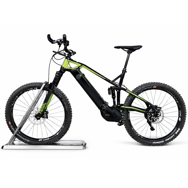 Supporto portabici a pavimento per piste self